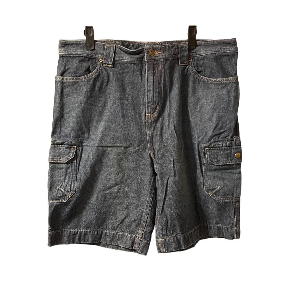 DULUTH TRADING CO MENS DENIM CARGO SHORTS